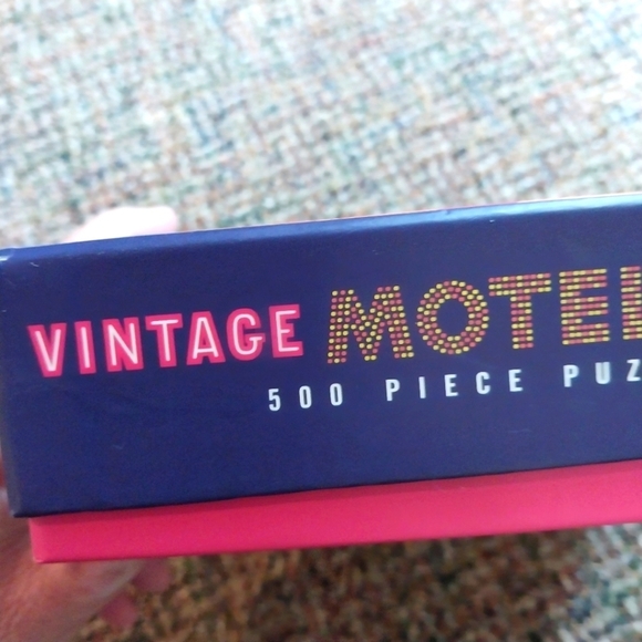 Vintage Motel Signs 500 Piece Jigsaw Puzzle - Picture 3 of 5